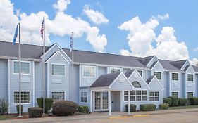 Microtel Inn & Suites By Wyndham Broken Bow